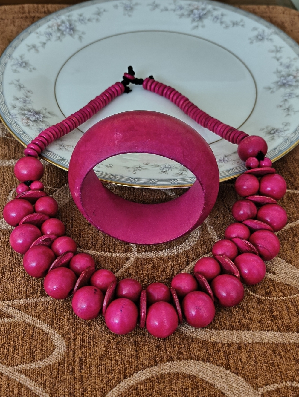 Vtg Hot Pink Wood Chunky Bead Multi Strand Necklace & Bracelet Set
